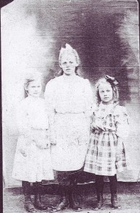 Margaret and her sisters. l-r Margaret, Susie, Ada